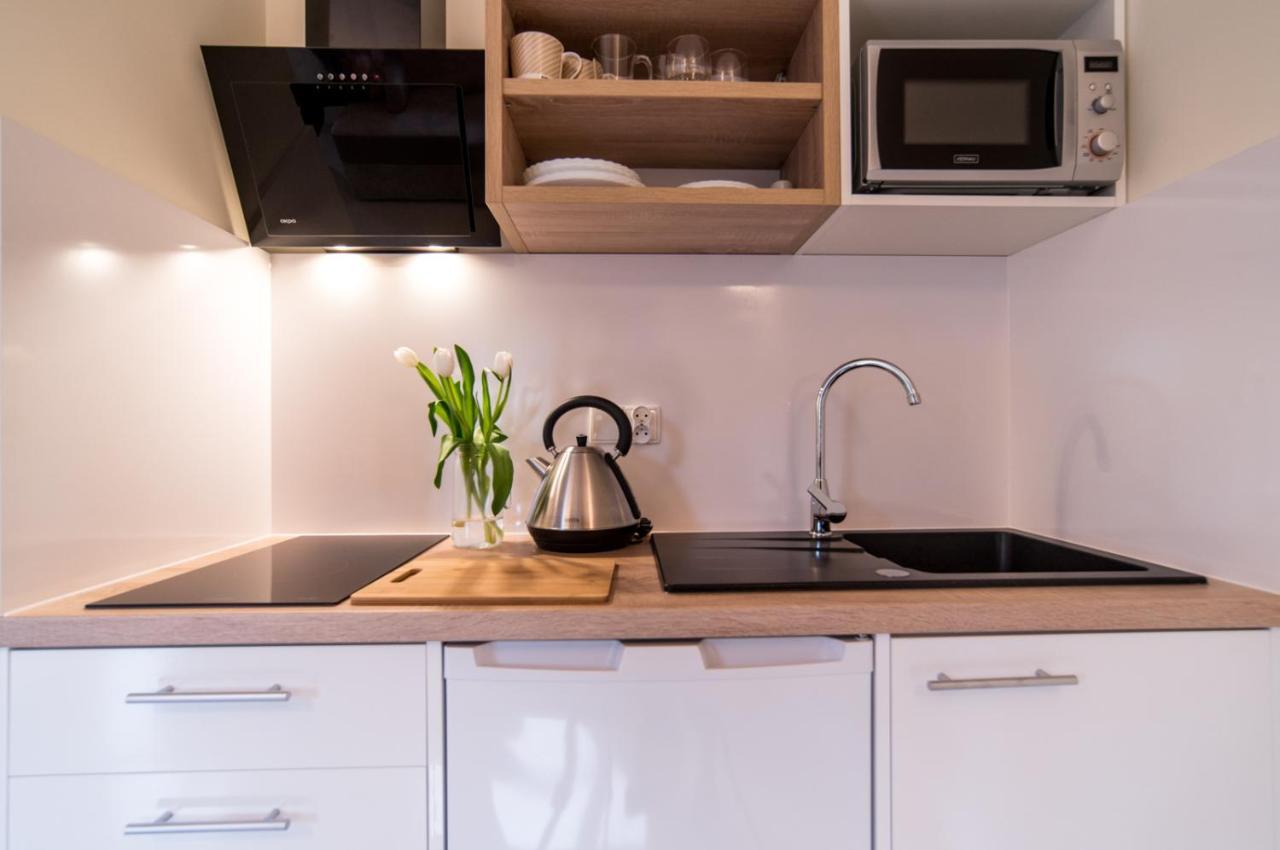 Gray House Apartamenty Dziwnówek Exteriör bild