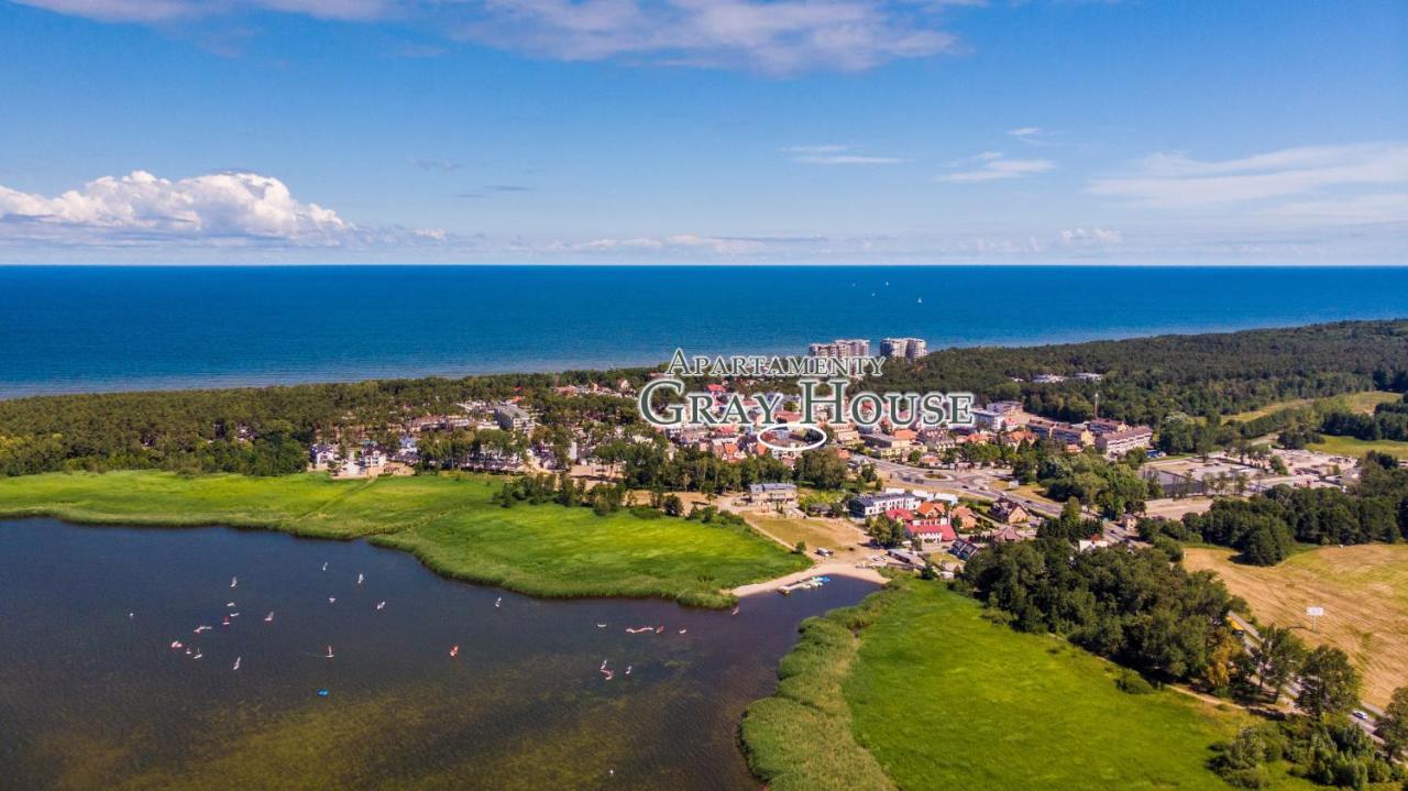 Gray House Apartamenty Dziwnówek Exteriör bild